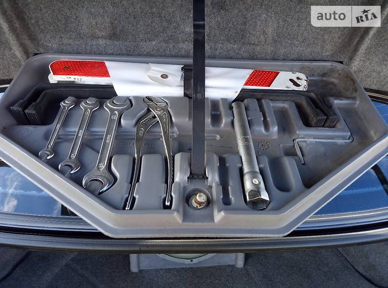 Седан BMW 5 Series 1990 в Запорожье