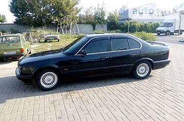 Седан BMW 5 Series 1990 в Киеве