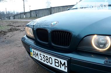 Седан BMW 5 Series 1996 в Коростене