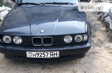 Седан BMW 5 Series 1989 в Марьинке