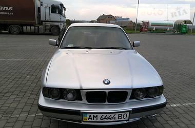 Седан BMW 5 Series 1994 в Виннице