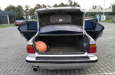 Седан BMW 5 Series 1994 в Виннице