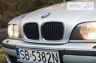 Седан BMW 5 Series 2000 в Межгорье