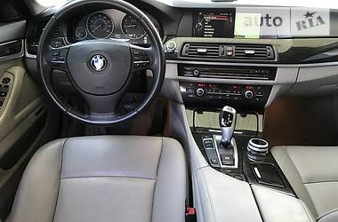 Седан BMW 5 Series 2012 в 