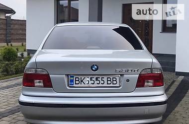 Седан BMW 5 Series 2000 в Ровно