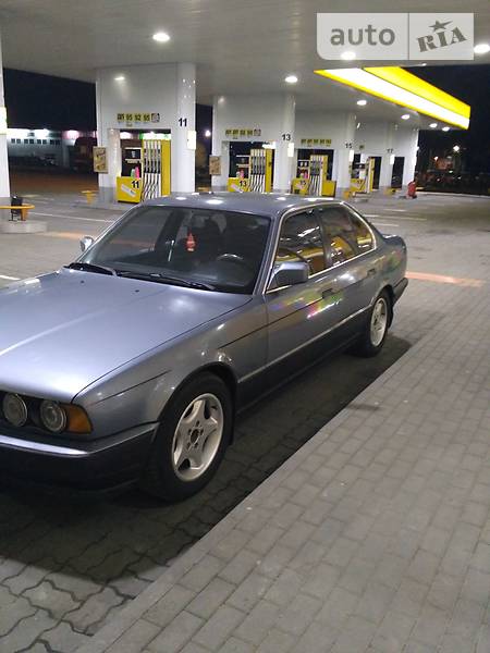 Седан BMW 5 Series 1988 в Вінниці