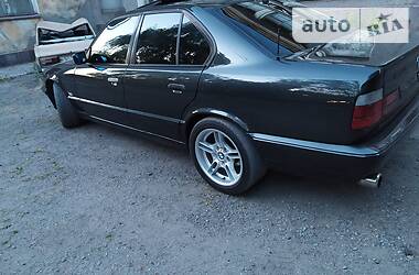 Седан BMW 5 Series 1994 в Днепре