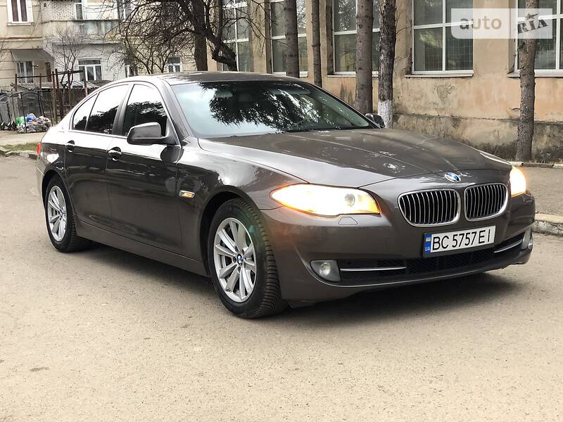 Седан BMW 5 Series 2011 в Самборі