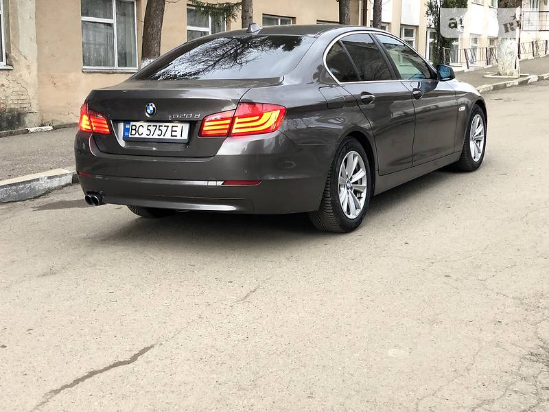 Седан BMW 5 Series 2011 в Самборі