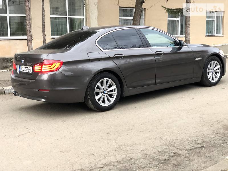 Седан BMW 5 Series 2011 в Самборі
