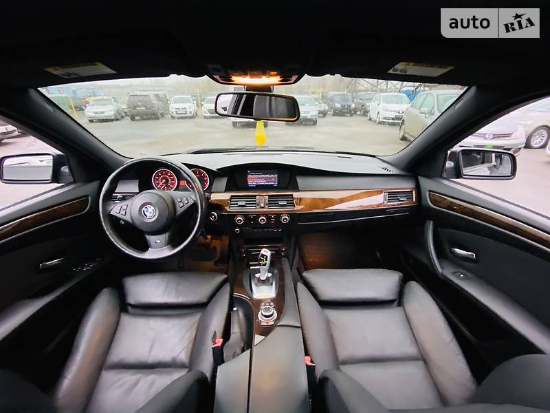 Седан BMW 5 Series 2009 в Харкові