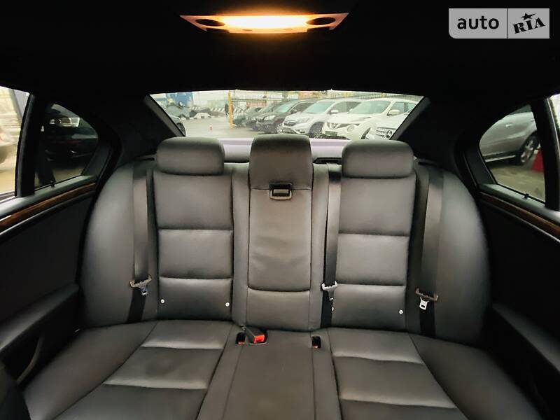 Седан BMW 5 Series 2009 в Харкові