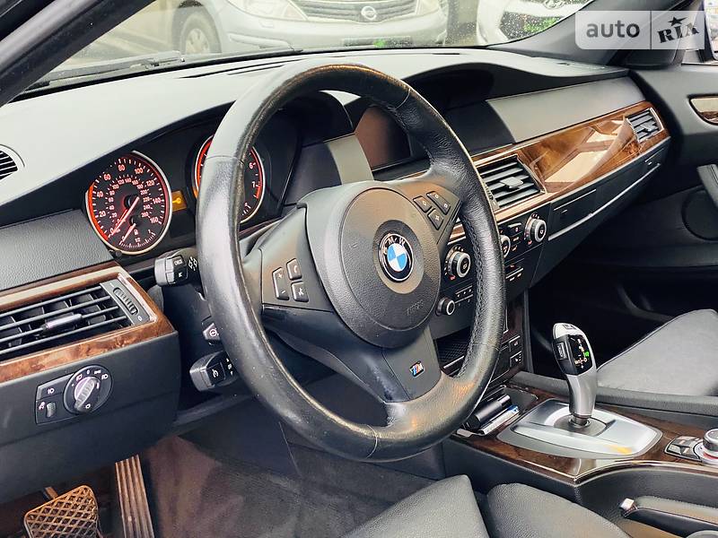 Седан BMW 5 Series 2009 в Харкові