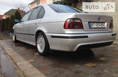 Седан BMW 5 Series 2000 в 
