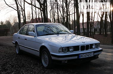 Седан BMW 5 Series 1988 в 