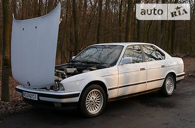 Седан BMW 5 Series 1988 в 