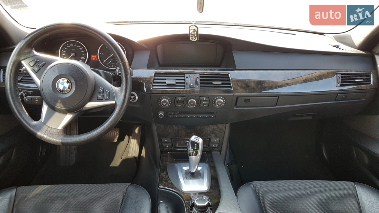 2010 BMW 5er - мініатюра 10