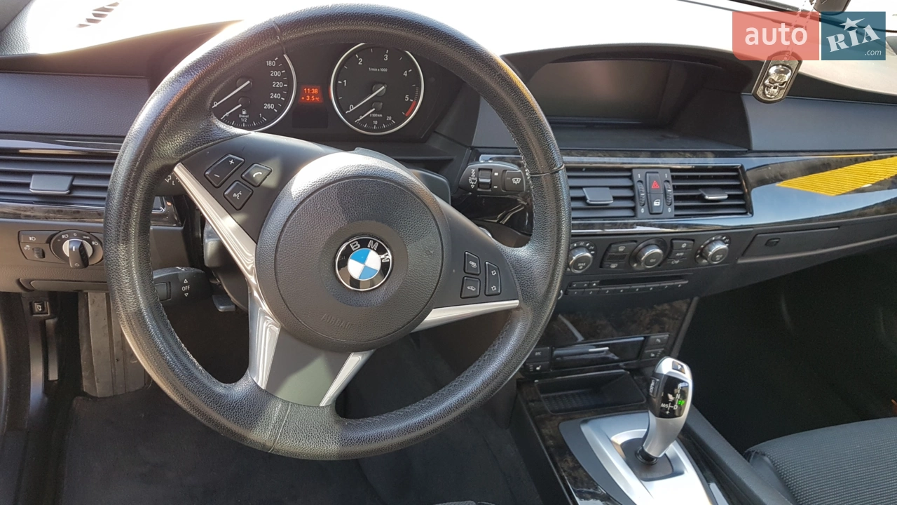 2010 BMW 5er - мініатюра 12