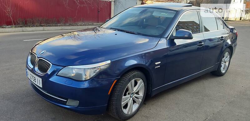 Седан BMW 5 Series 2009 в Вишневому фото Седан BMW 5 Series 2009 в Вишневому