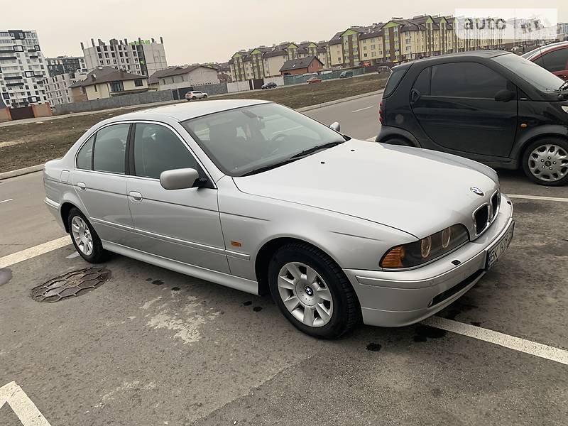 Седан BMW 5 Series 2001 в 