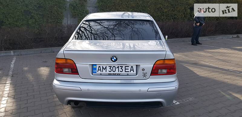 Седан BMW 5 Series 2002 в Мостиській