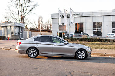 Седан BMW 5 Series 2012 в 