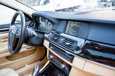 Седан BMW 5 Series 2012 в 