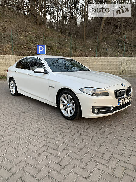 Седан BMW 5 Series 2015 в Києві