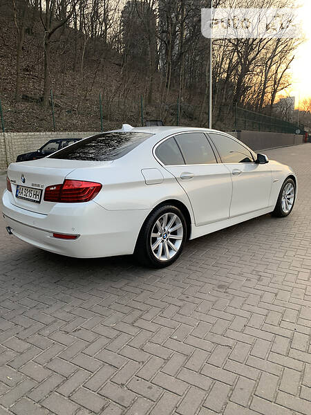 Седан BMW 5 Series 2015 в Києві