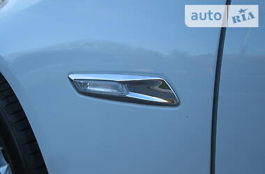 Універсал BMW 5 Series 2011 в 