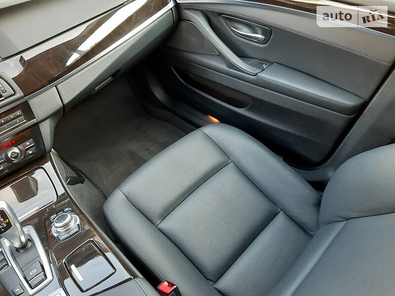 Седан BMW 5 Series 2016 в Миколаєві