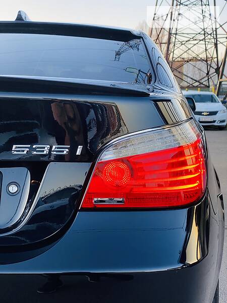 Седан BMW 5 Series 2009 в Харкові