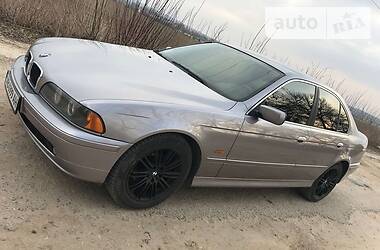 Седан BMW 5 Series 2000 в 