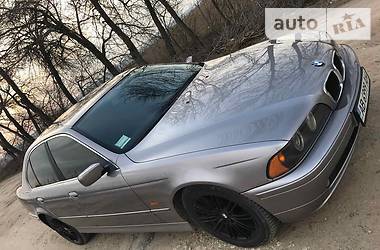Седан BMW 5 Series 2000 в 