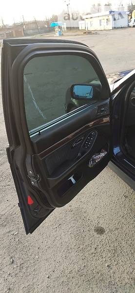 Седан BMW 5 Series 2002 в Нововолинську