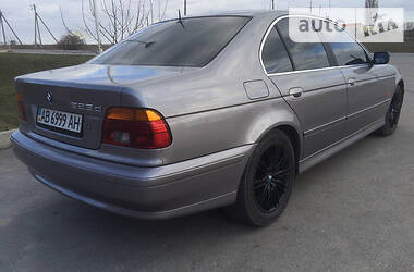 Седан BMW 5 Series 2000 в 