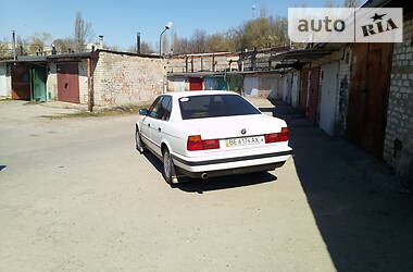 Седан BMW 5 Series 1989 в Южноукраинске