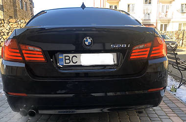 Седан BMW 5 Series 2012 в Львові