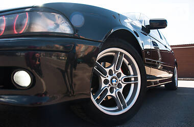 Седан BMW 5 Series 2000 в 