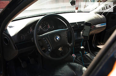 Седан BMW 5 Series 2000 в 