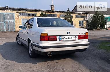 Седан BMW 5 Series 1989 в Мелитополе