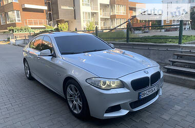 Седан BMW 5 Series 2012 в 
