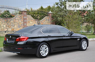 Седан BMW 5 Series 2012 в 
