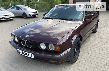 Седан BMW 5 Series 1988 в Львове