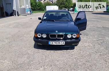 Седан BMW 5 Series 1994 в Чернівцях