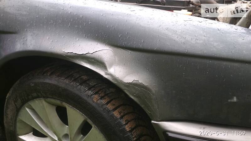 Седан BMW 5 Series 1988 в Вижниці