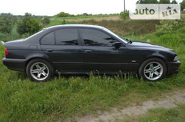 Седан BMW 5 Series 1999 в Гайсину