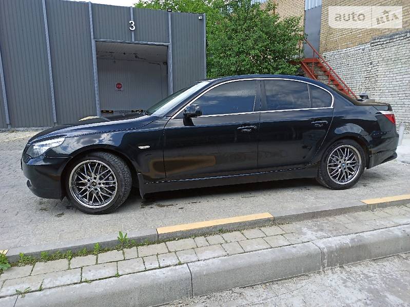 Седан BMW 5 Series 2008 в Львове
