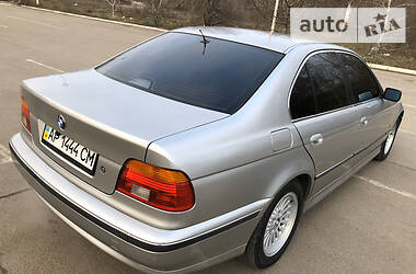 Седан BMW 5 Series 2000 в 