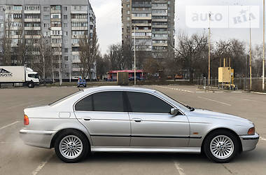 Седан BMW 5 Series 2000 в 